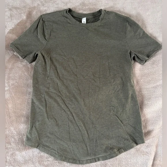 Lululemon Olive Green Tee Minimalist Athleisure Active Top XS S - Picture 3 of 9